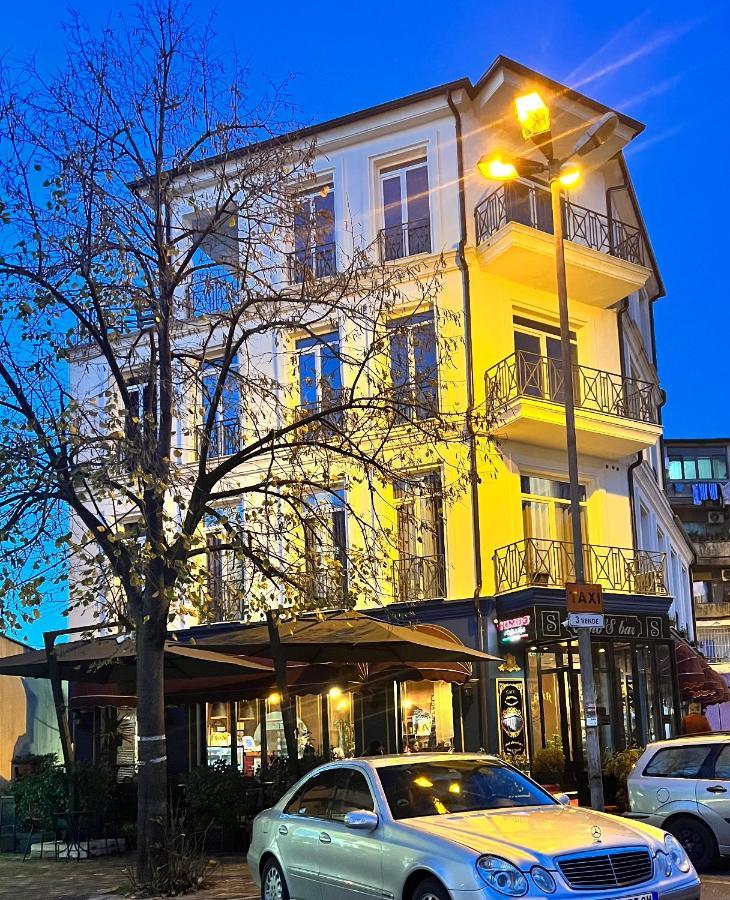 Amo'S Hotel Shkoder Luaran gambar